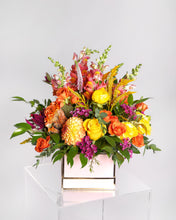 Load image into Gallery viewer, Medium Bright &amp; Cheery Floral Bloom Box
