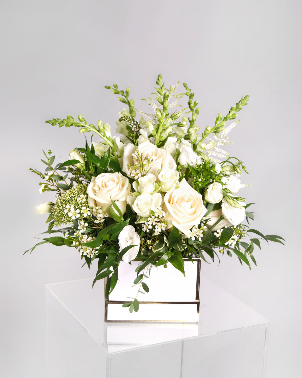 Medium Neutral & Subtle Floral Bloom Box