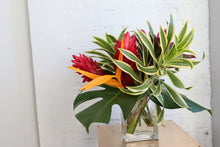 Load image into Gallery viewer, Tropical bouquets
