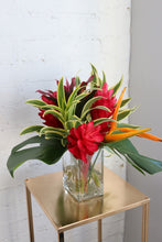 Load image into Gallery viewer, Tropical bouquets
